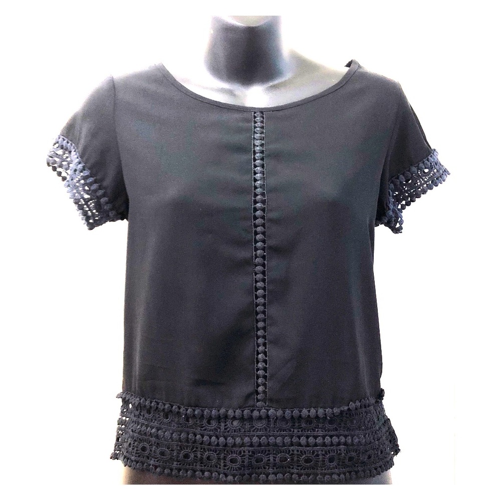 **REDUCED**⬇️ Japna Sheer Embroidered Blouse